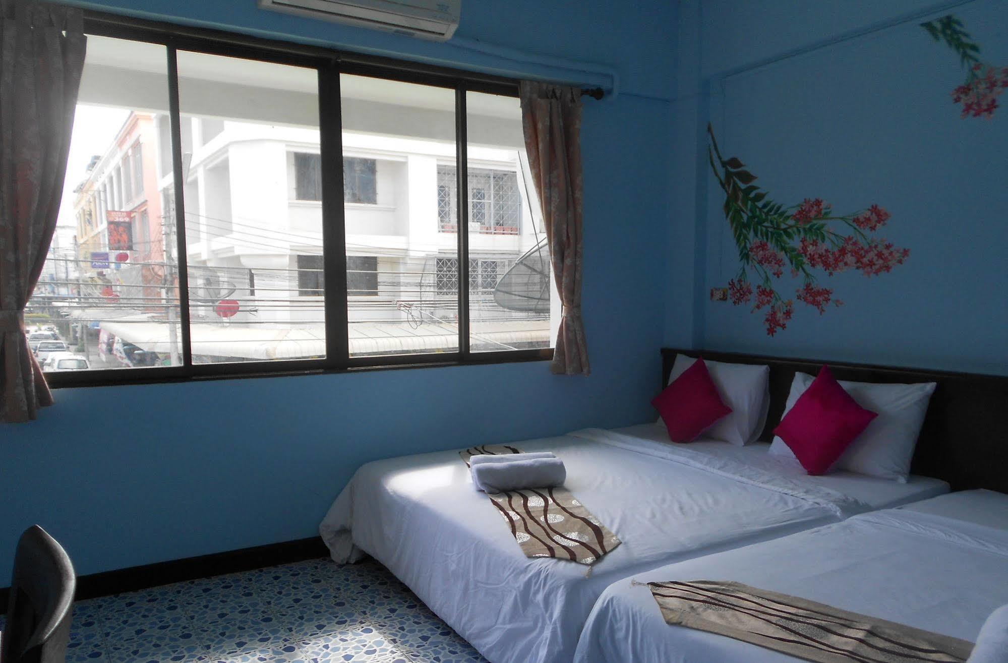 Sweet Home Guesthouse Krabi town Dış mekan fotoğraf